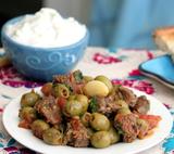 Beef with green olives